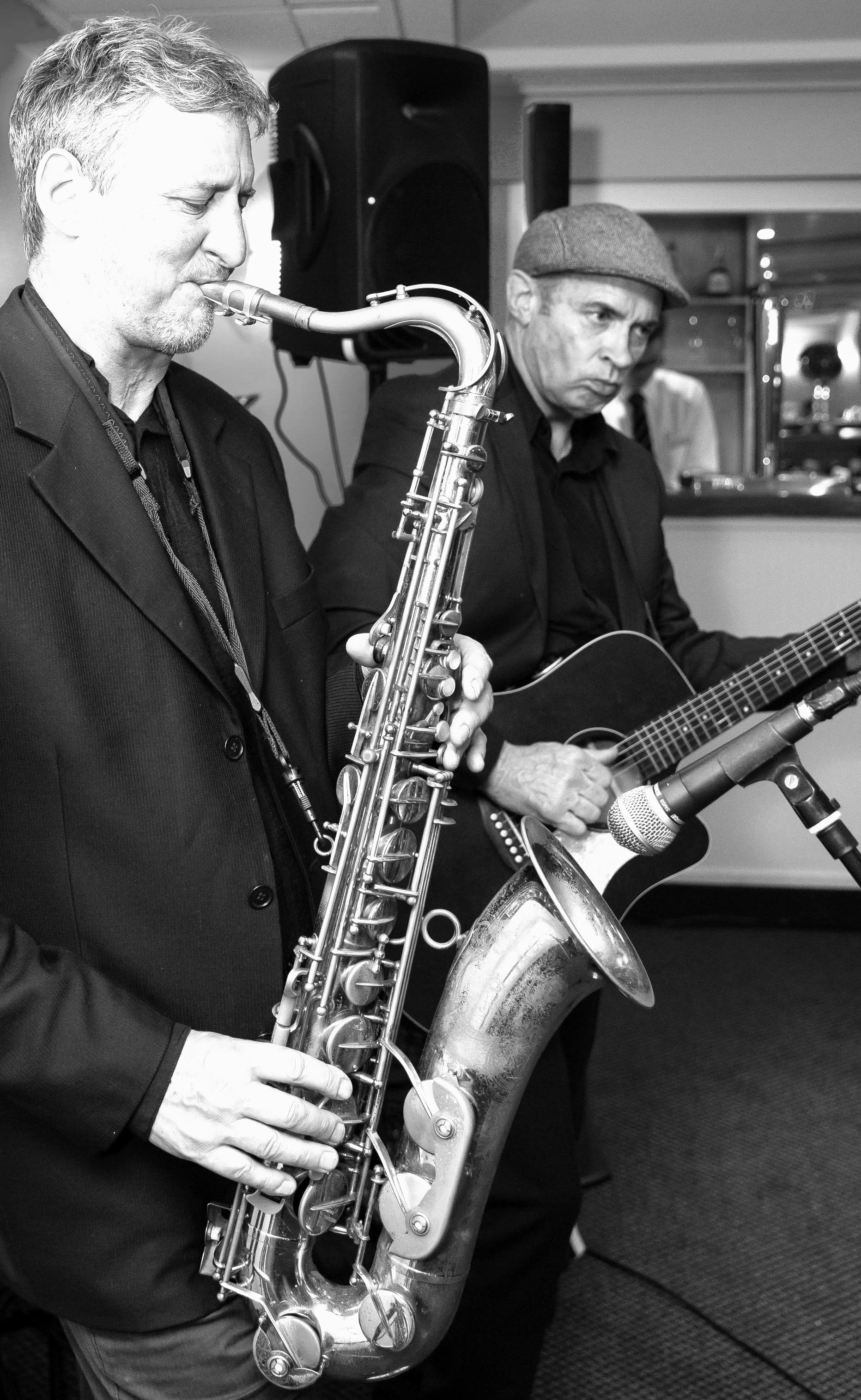 SAXOCINO B&W